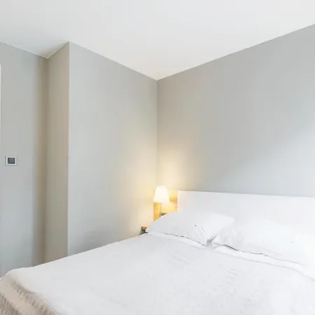 Grand - Prestigious Victoria Apartment *